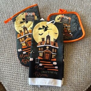 Halloween Kitchen Decor